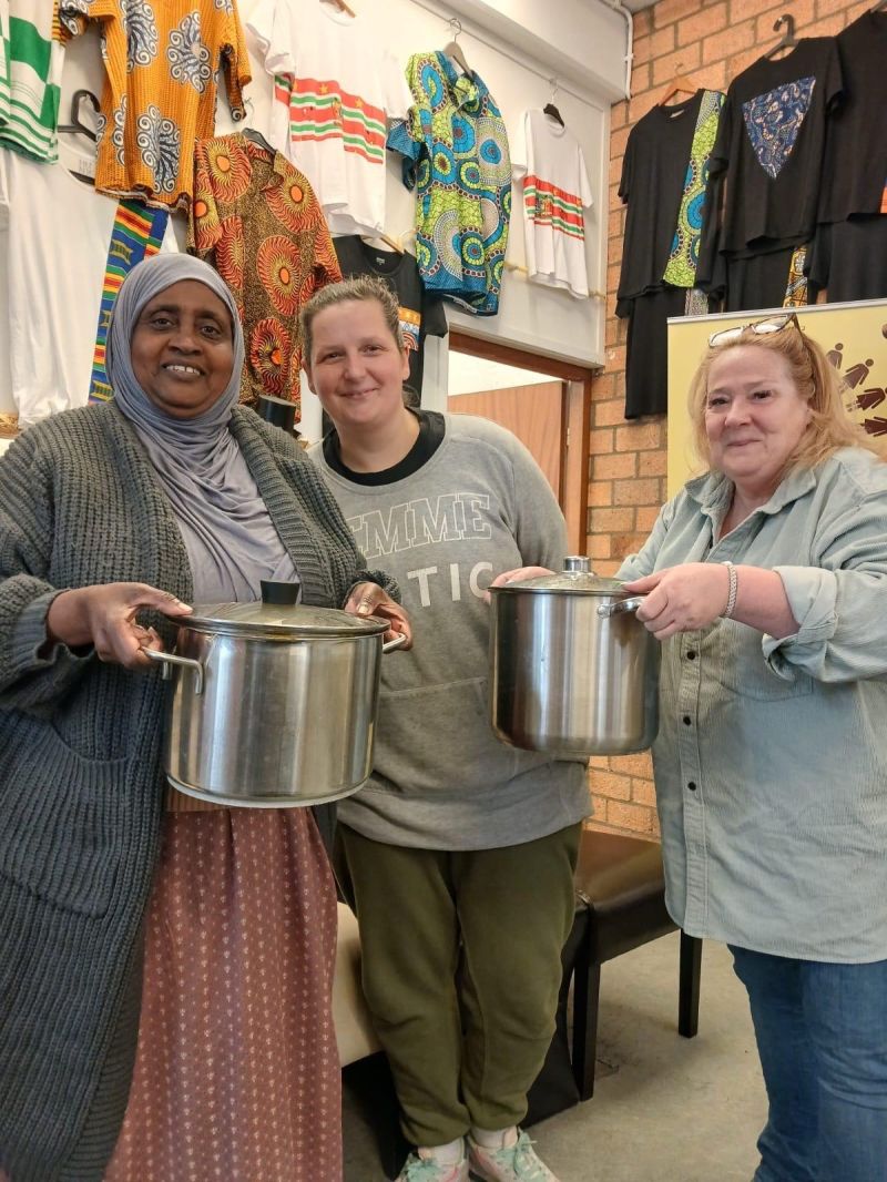 Krachtvrouwen Brengen Soep naar Oude Westen Bewoners